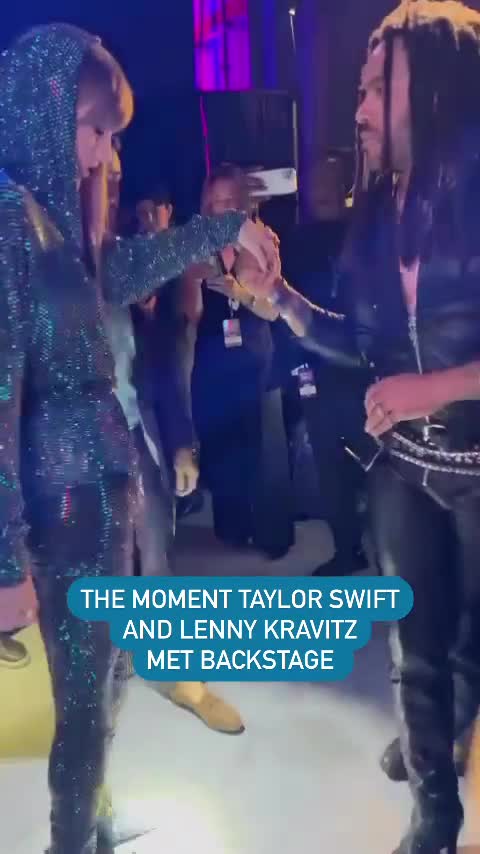 Когато Тейлър Суифт срещна Лени Кравиц по време на iHeart Radio Awards