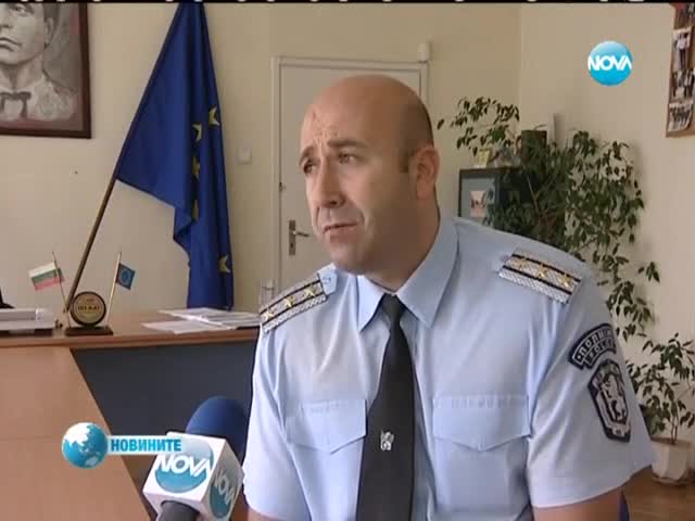 На бала традицията повелява висене от колата, законът – солена глоба