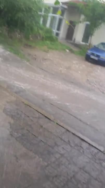 Пороен дъжд в Хасково