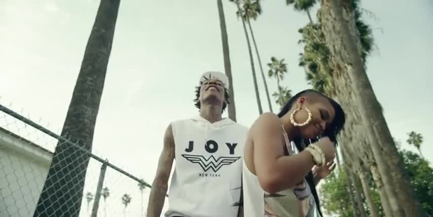 2o13 ! Wiz Khalifa ft. Cassie - Paradise Official Video)