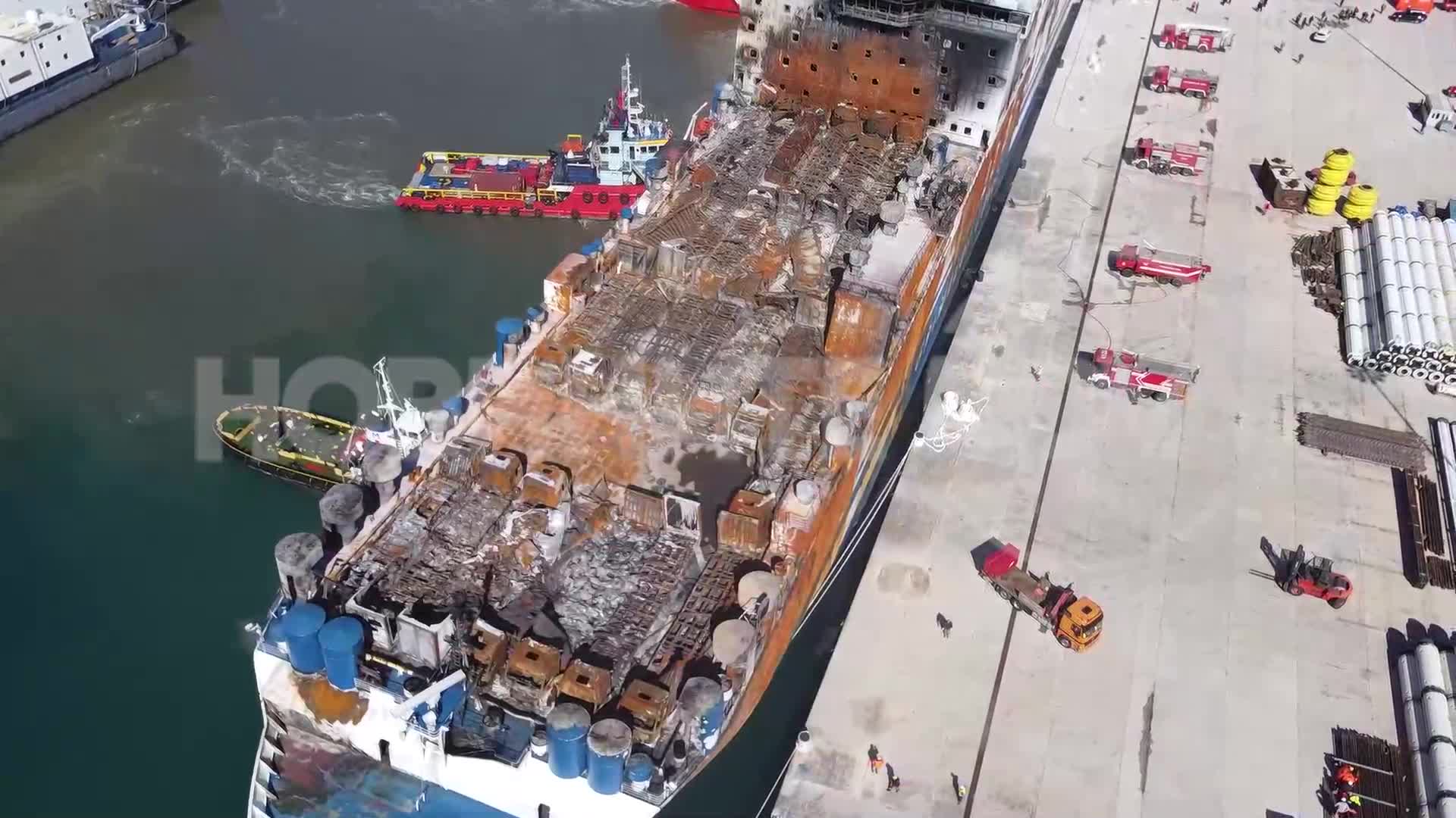 КАДРИ ОТ ДРОН: Какво е останало от ферибота „Юрофери Олимпия" след пожара
