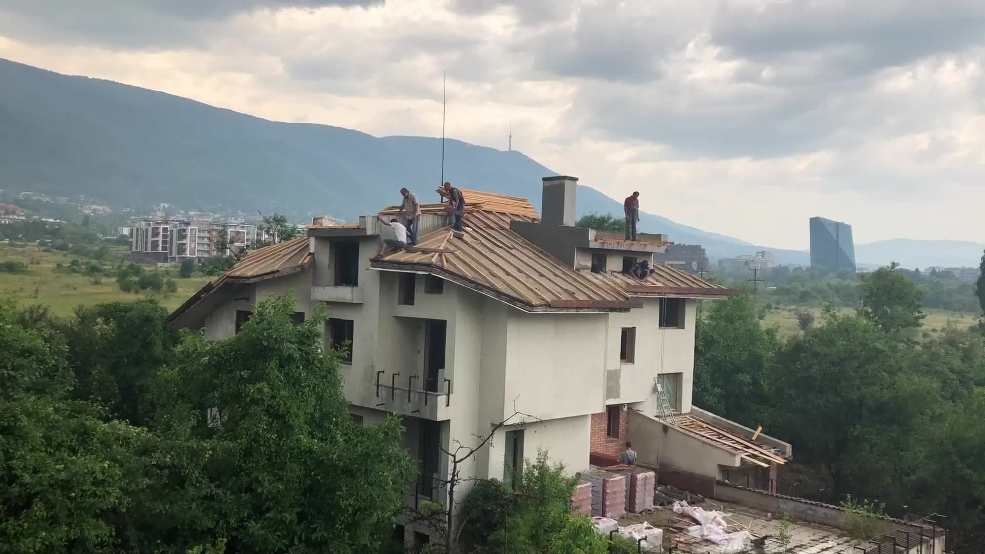 Нетърпим шум от строежи в София