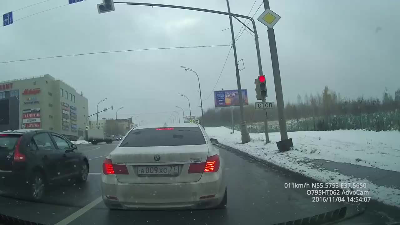 Искаше да е първи ... е първи стигна до стълба !
