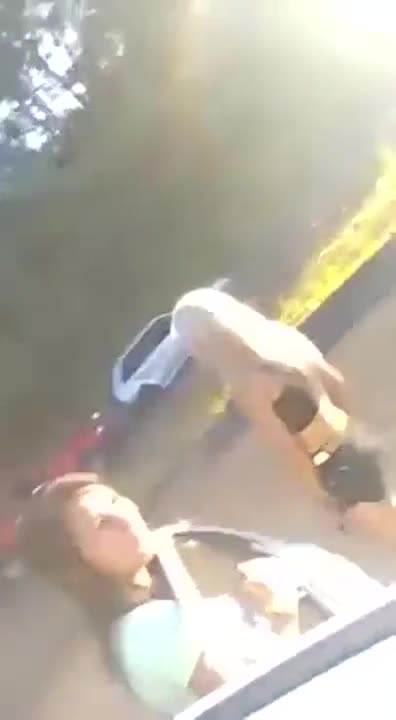 Когато шофьорите се разсейват по мацки, им излиза скъпо...