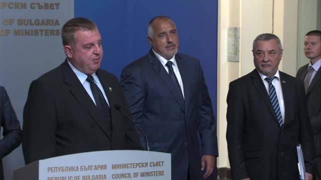 Каракачанов: Ще успокоя колегите от БСП - правителството е стабилно