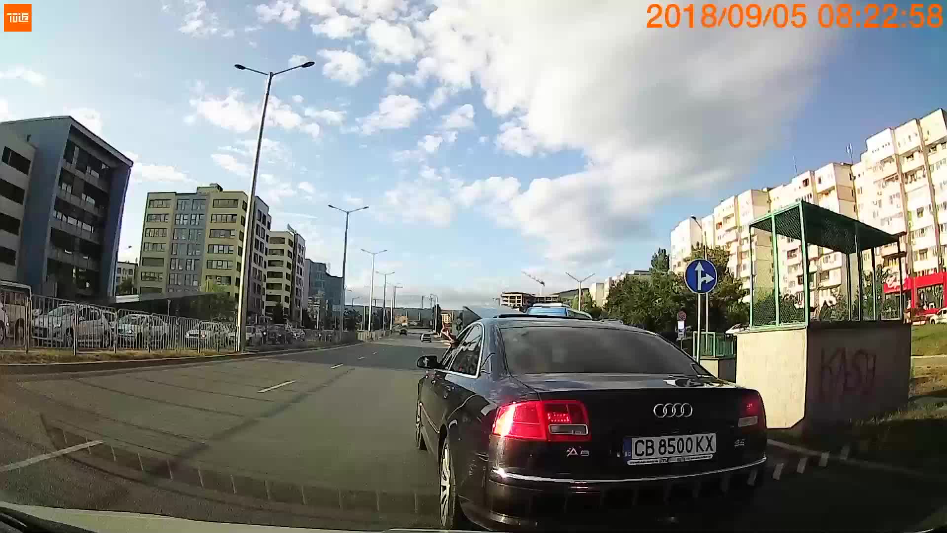 Ляв завой от дясна лента