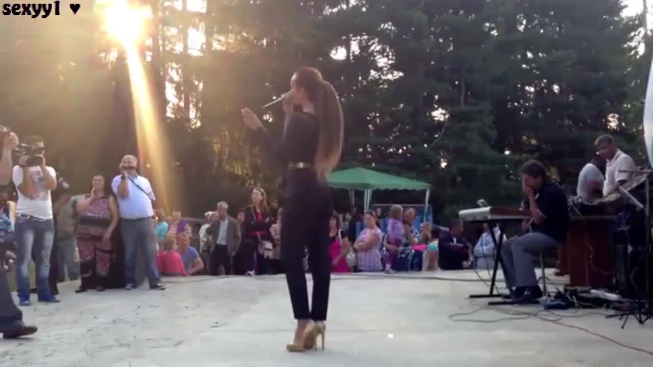 Глория - Полегнала е Гергана, Мари Ирино и Провикнала Се Бяла Мария / live /