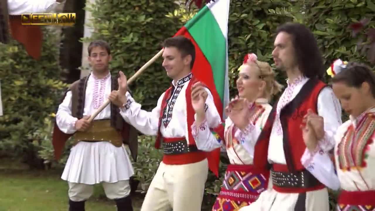 Ива Давидова - Кой уши байрака / Фолклорна песен /