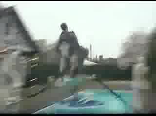 Луда гавра с ПИЯН-метнаха го в другия дворWOOOWWW