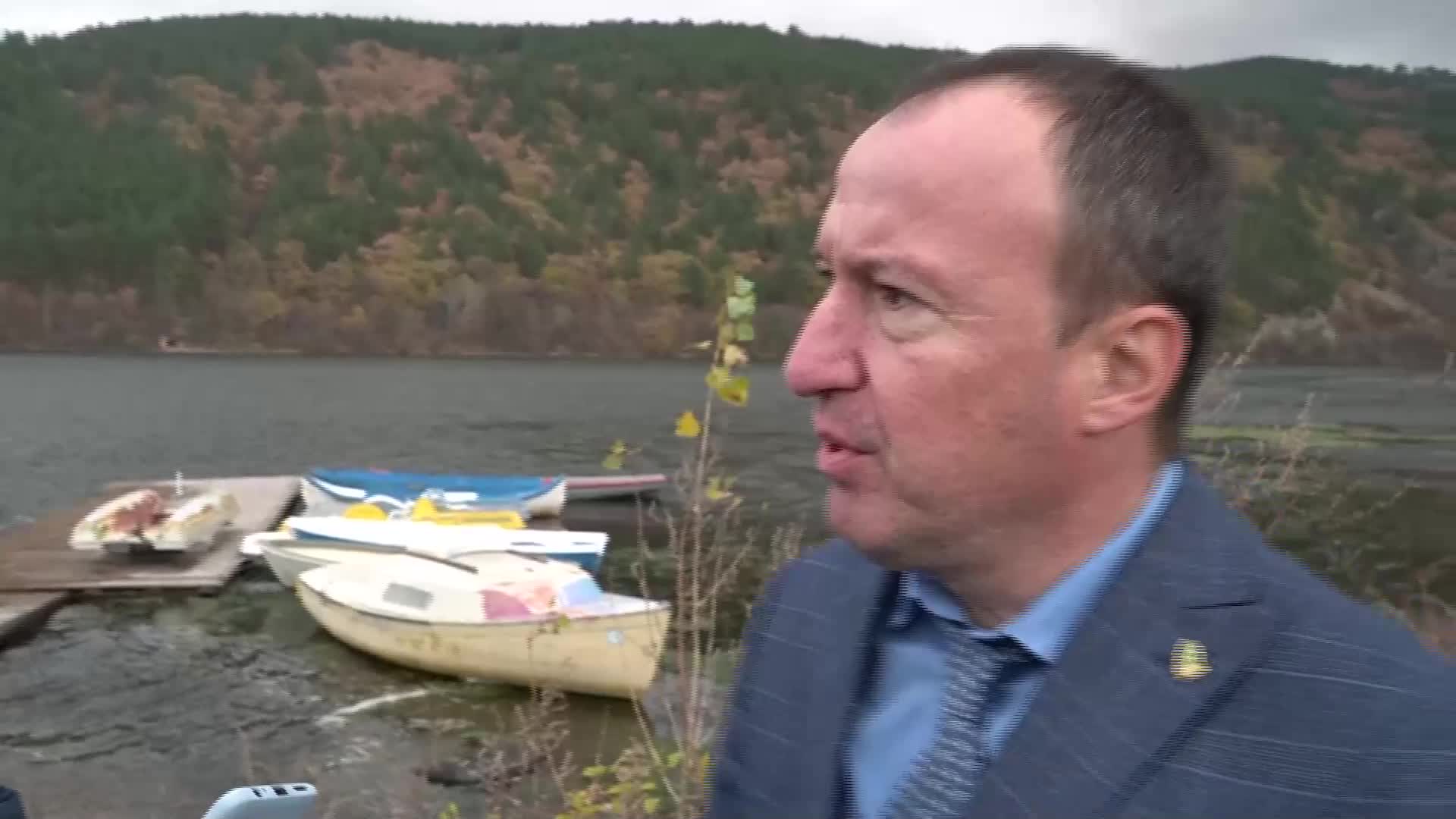 15 000 риби ще почистват язовира в Панчарево