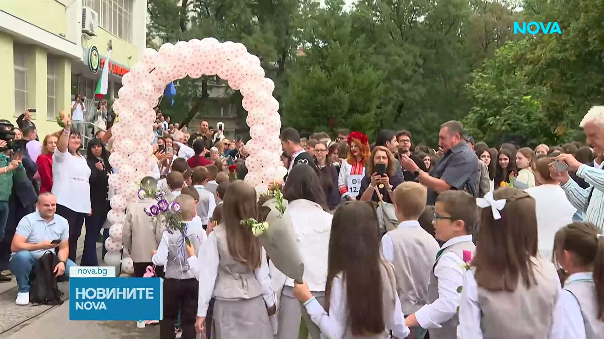 Първият звънец удари: Как започна новата учебна година у нас (ОБЗОР)