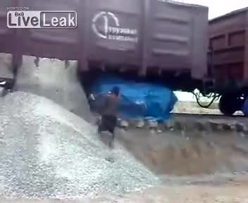 Разтоварване на вагон по Руски