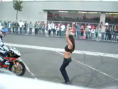 Това се казва истинска целувка !