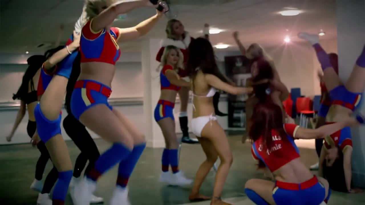 Кристъл Палас : Cheerleaders Harlem Shake Edition