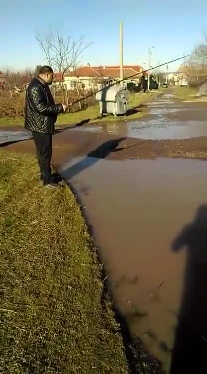 На риблов из улиците на с. Могила, Старазагорско