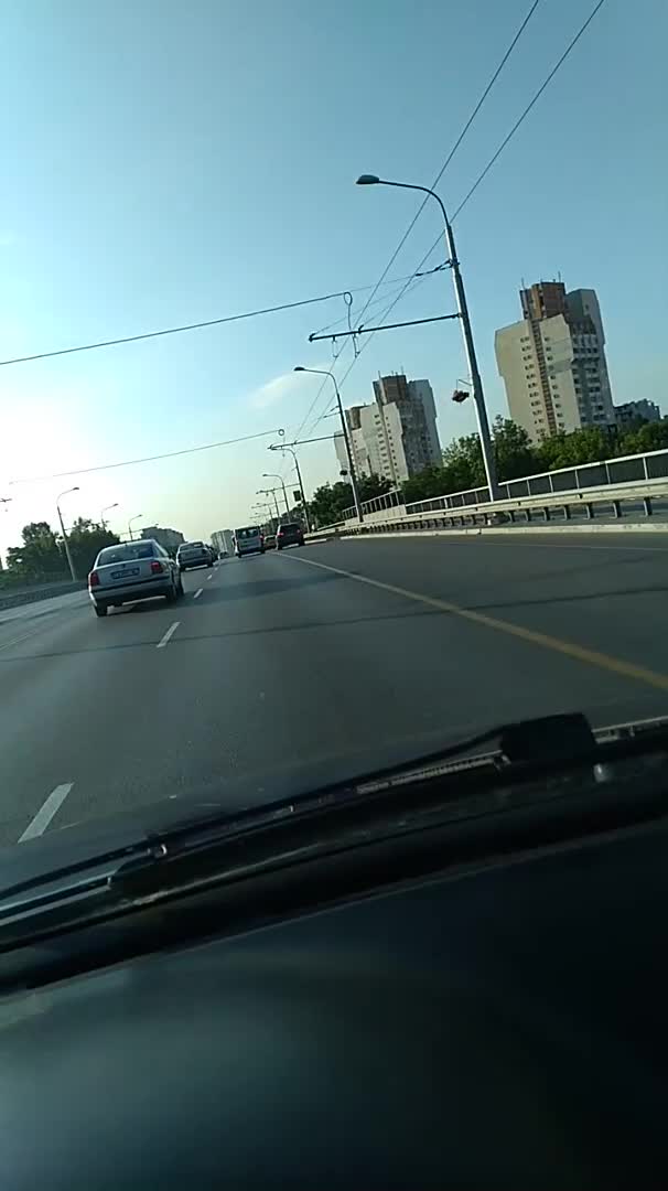 Шофиране в бус лентата