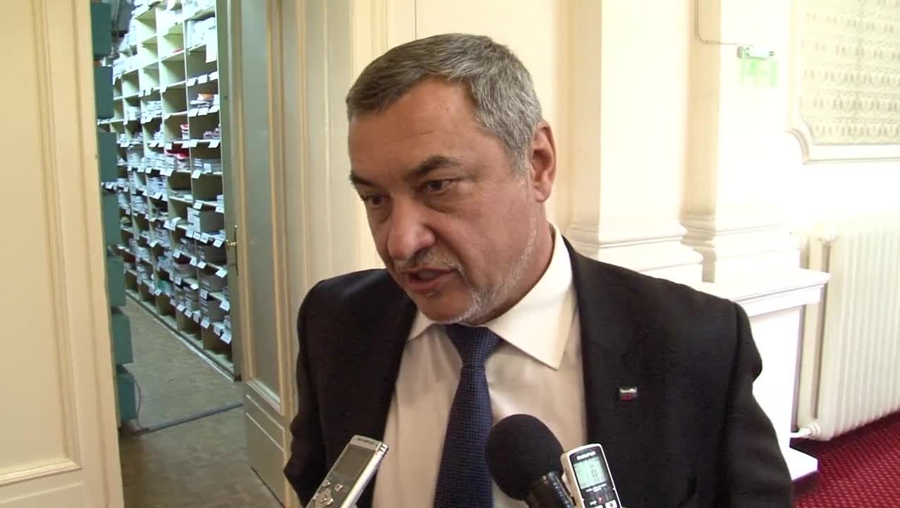 Валери Симеонов: ДКЕВР и КЕВР реално не са проверявали ВЕИ-та
