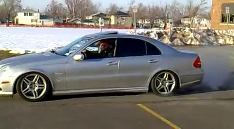 Палене на гуми с Amg 