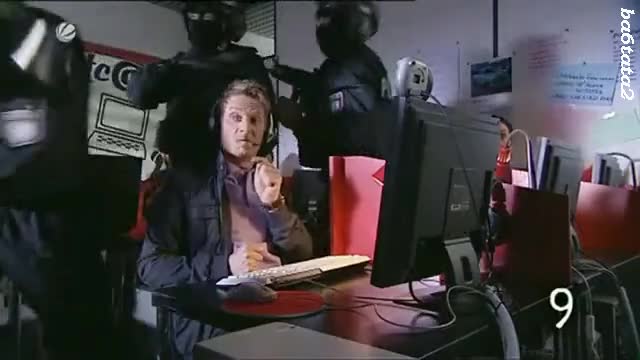 Десет Неща Които Не Трябва Да Правите В Интернет Кафе