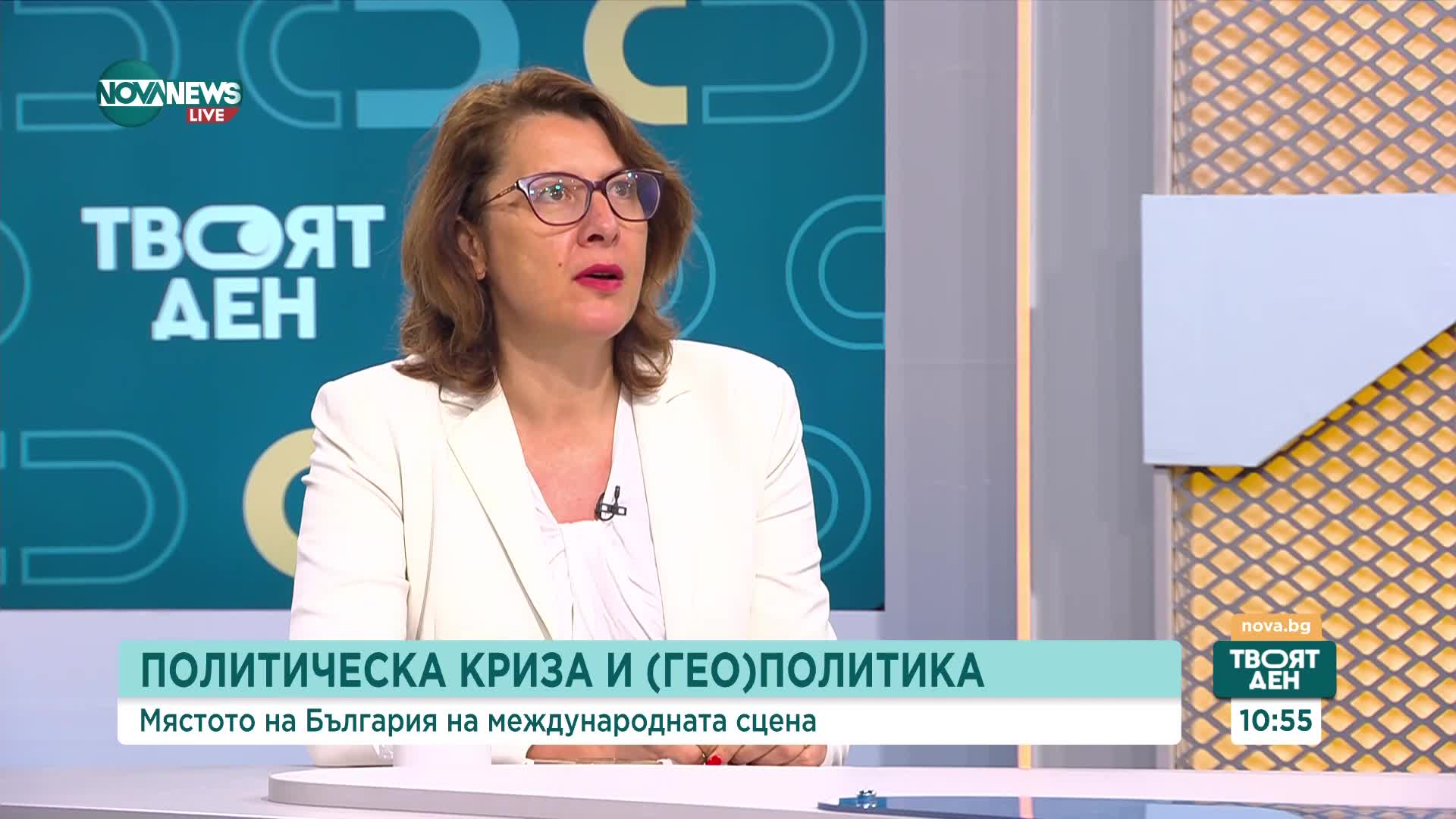 Чернева: Най-важни от новия пакет санкции срещу Русия са за втечнения газ