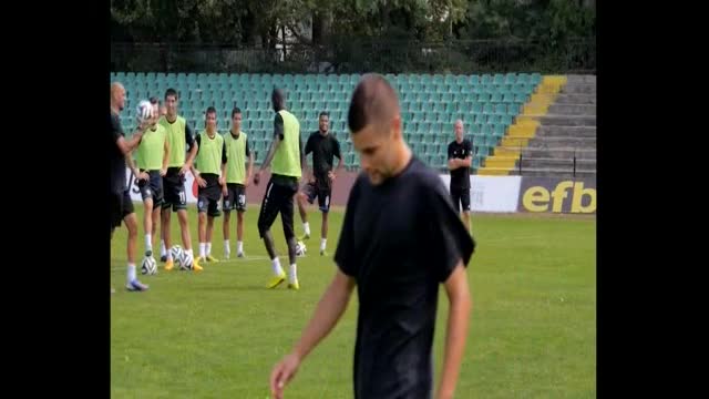 ВИДЕО: Черно море тренира с настроение преди мача за Суперкупата