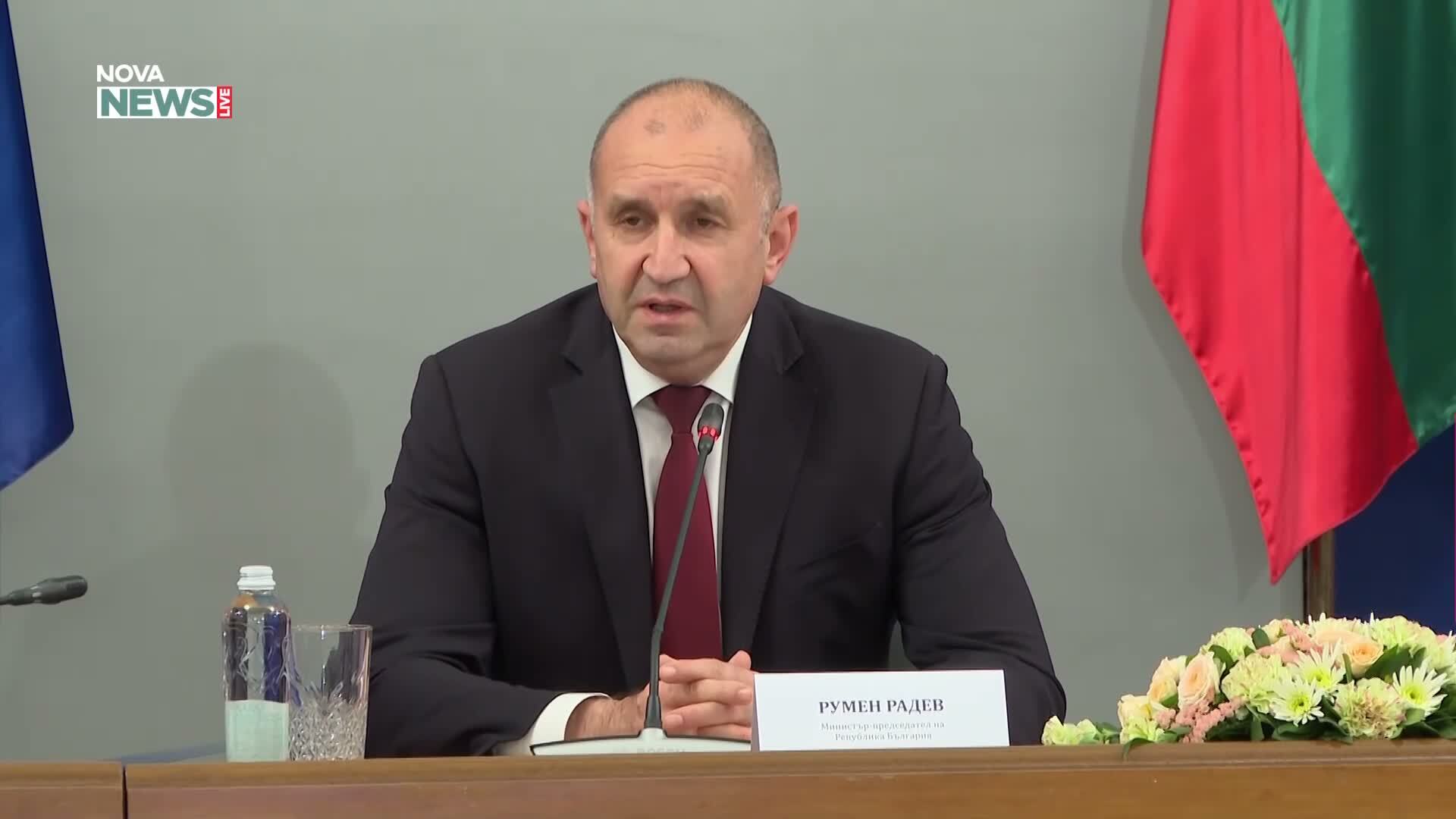 Премиерът Радев провежда среща с представители на търговските вериги