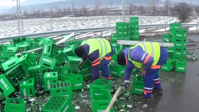 Бира се лее на магистрала „Струма