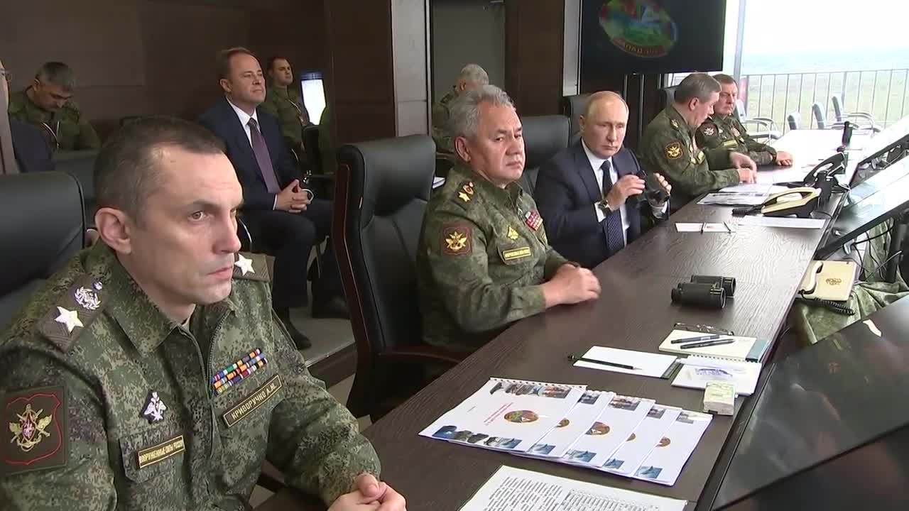 Russia: Putin attends 'Zapad-2021' military exercises in Nizhny Novgorod region
