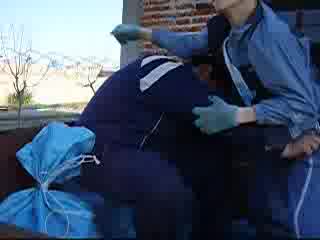 Малко Момче Пребива Голямо