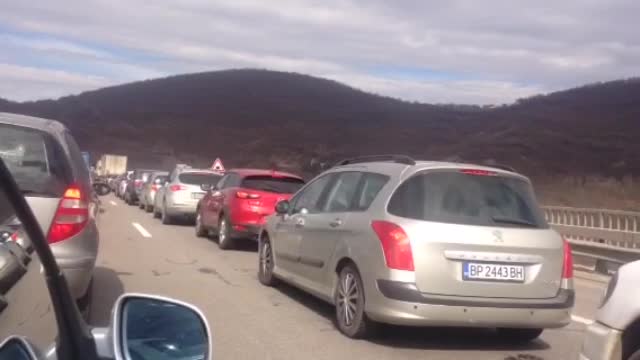 Задръстване на тунел "Топли дол"