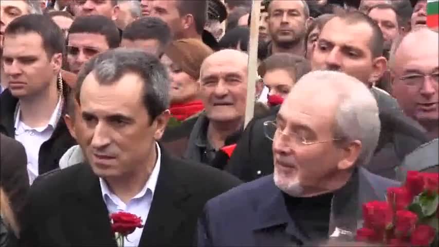 На въпроса "кой ви плаща за протеста?"... Онемяха! Правителствена манифестация - София 16.11.2013г.