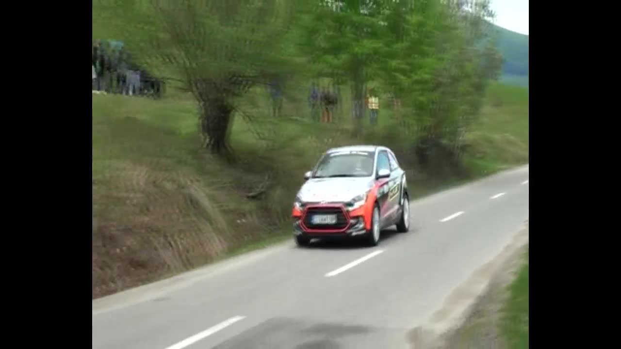 Пет екипажа стартираха в първия кръг на втория сезон на Hyundai Racing Trophy
