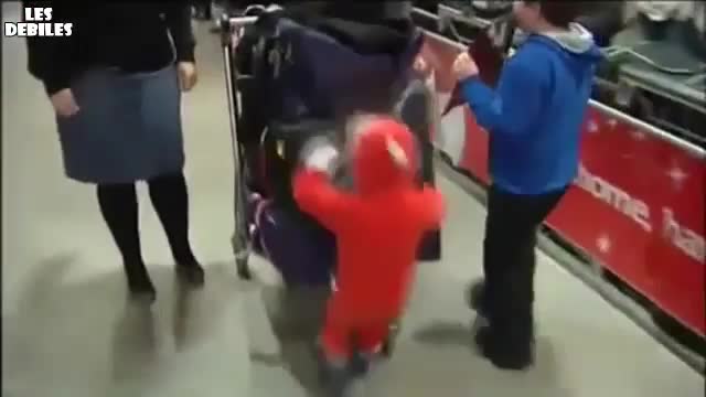 Много срамежливо дете смях 