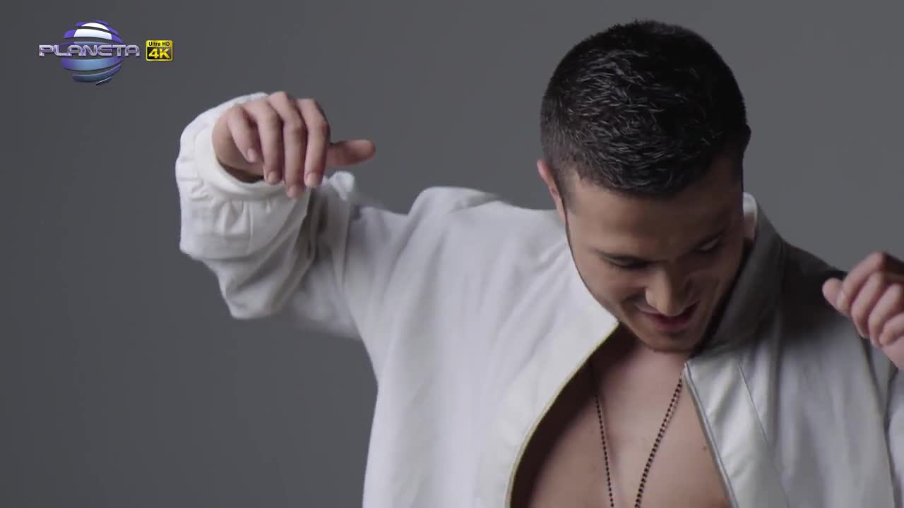 Галин, Ани Хоанг и Кристиана - Mежду нас ( Официално Видео )