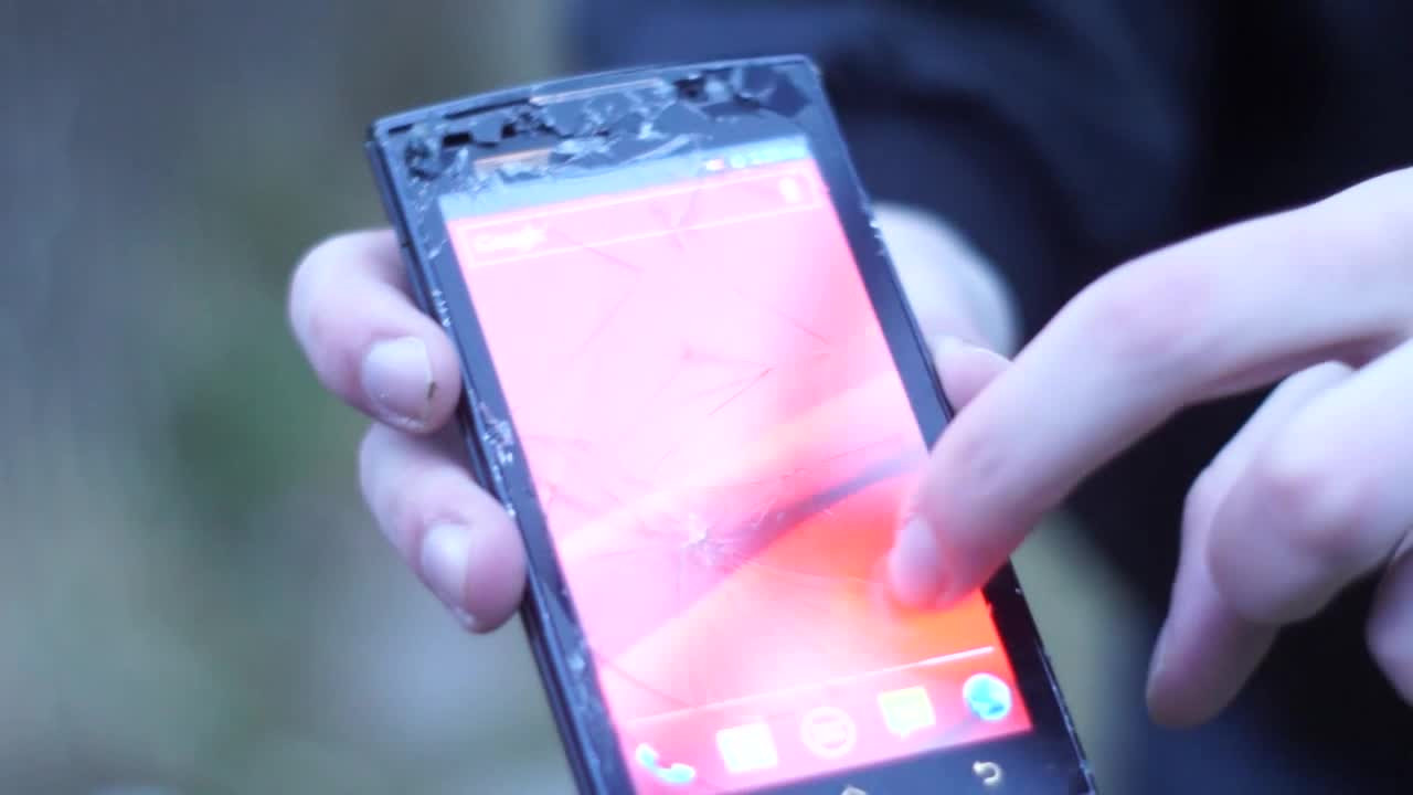 Брутални тестове на Prestigio Multiphone 4500