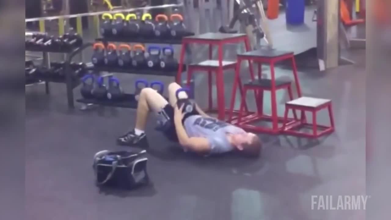 Компилация провали при тренировка - Failarmy 2015