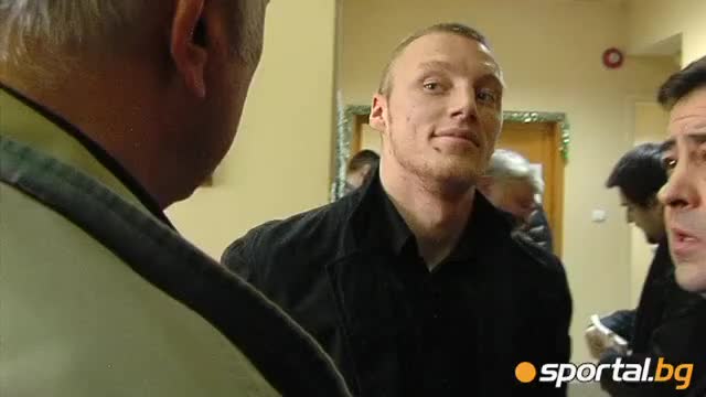 Иван Иванов показа жестоката рана от наръгването с нож 