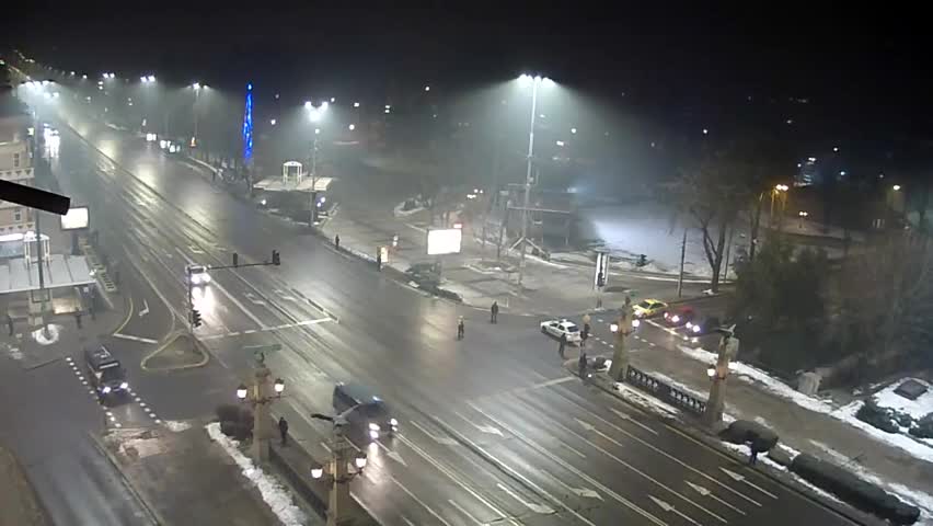 Кадри от пристигането на Джон Кери в България