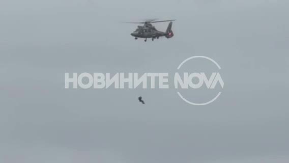 Доставиха провизии за моряците от заседналия край Ахтопол танкер “Кайрос”