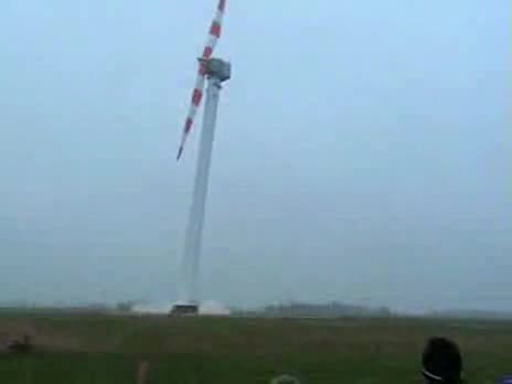 Събаряне на вятърна централа