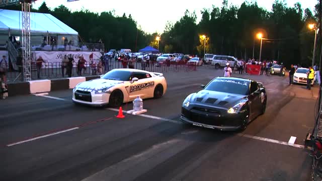 Nissan G T R / G T T 1000 срещу Nissan G T R Boostlogic Godzilla
