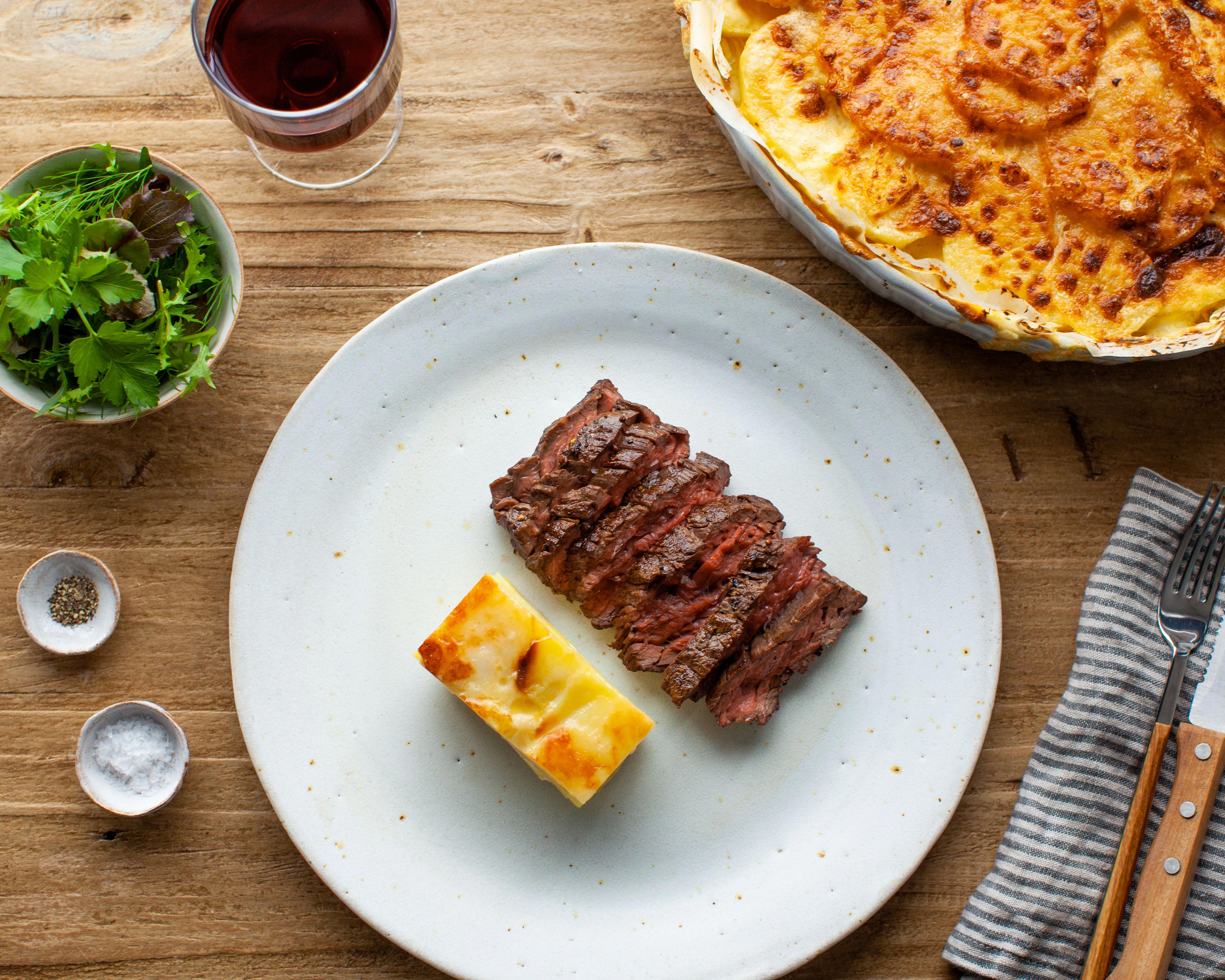 Картофен огретен с говежди стек | В кухнята на шеф Марк Мориарти | 24Kitchen Bulgaria