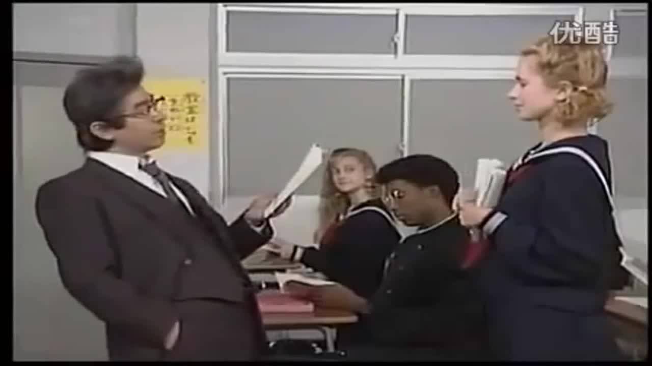 Как Японец преподава Английски ?