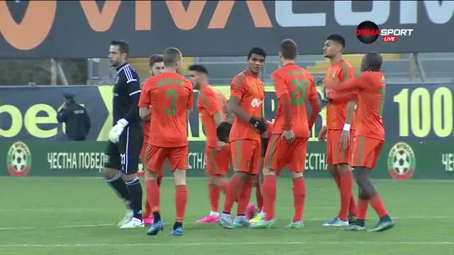 Стартира дербито между Левски и Литекс