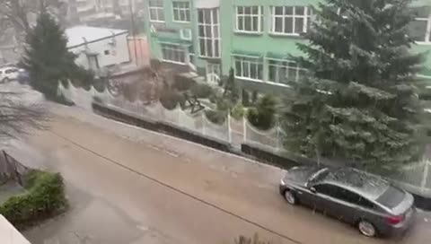 Гръмотевични бури и градушки на места в страната (ОБЗОР)