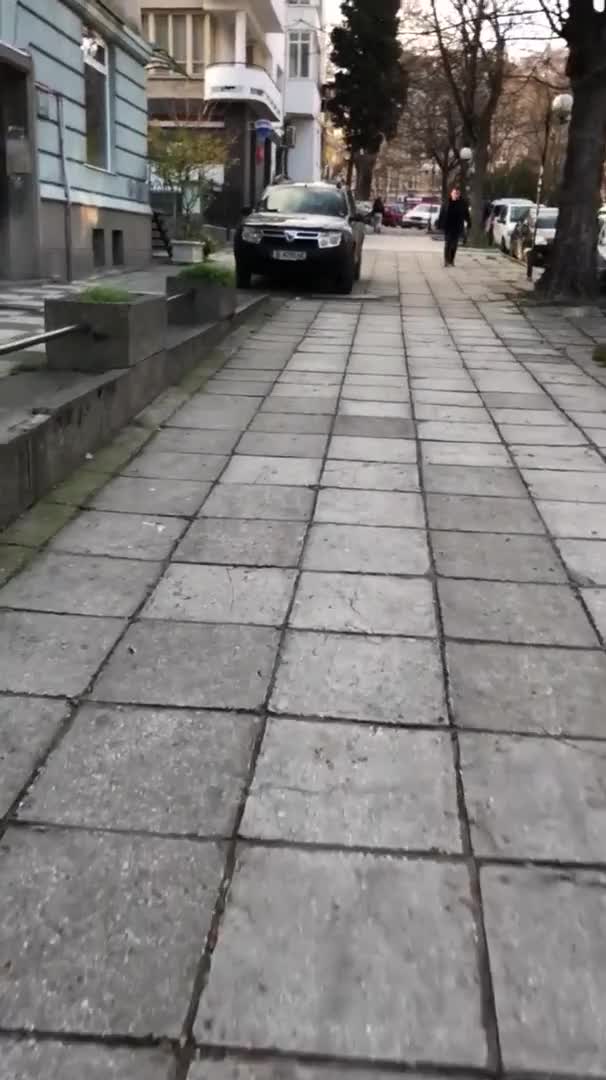 Начин да избегнеш паяка да те вдигне