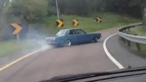 Дрифт на завой