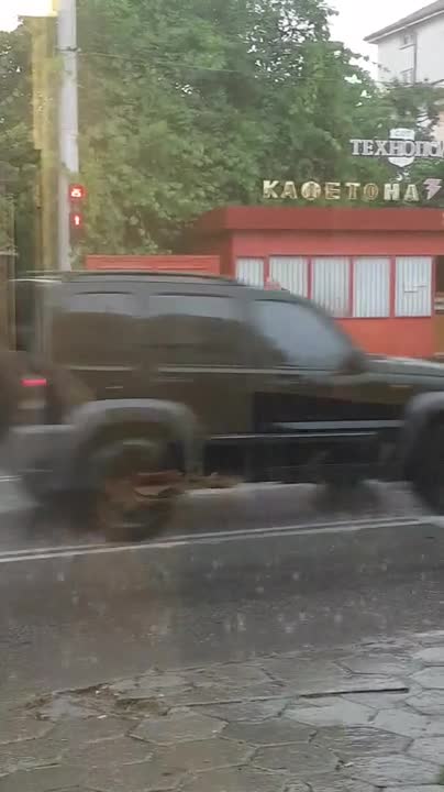 Пороен дъжд в Казанлък