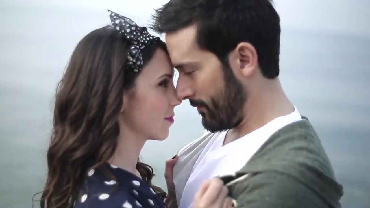 >Свежа Премиера 2014 Заради Теб - превод - Gia Xari Sou - Panagiotis Rafailidis - Official Video