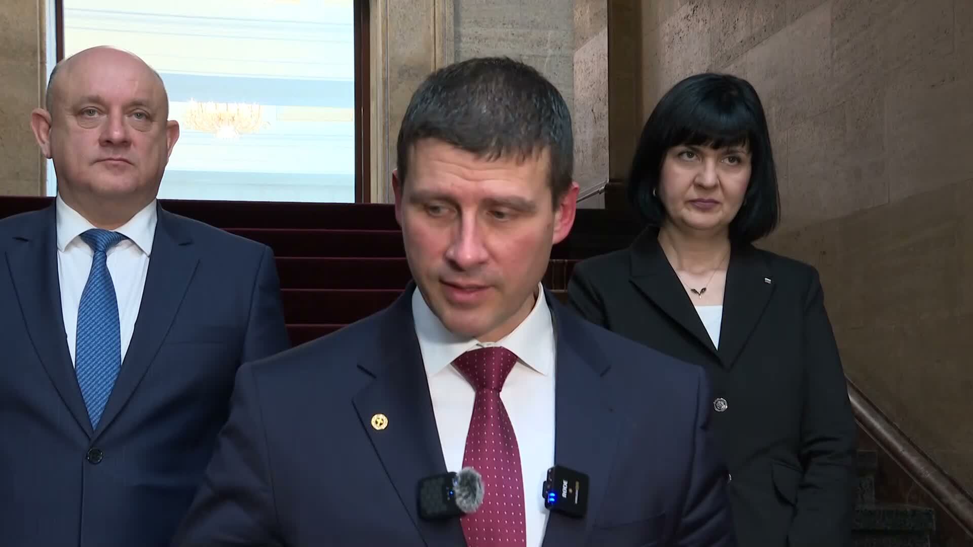 "Величие": При всички положения най-добре е служебен премиер да е Андрей Гюров